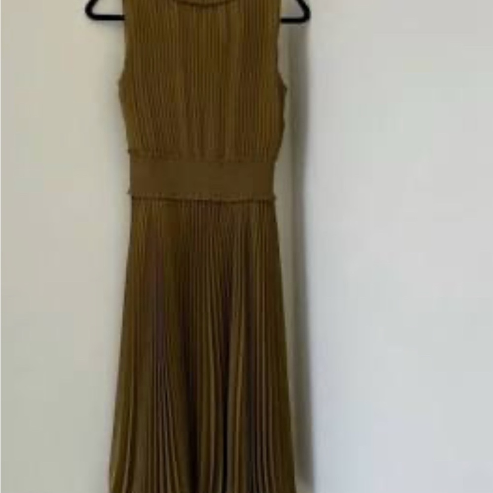 NWT - Nanette pleated sleeveless smock neck midi dress - olive green size 10